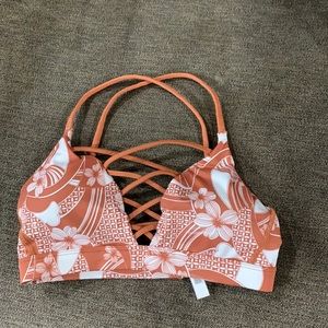 NWOT Victoria’s Secret sports bra